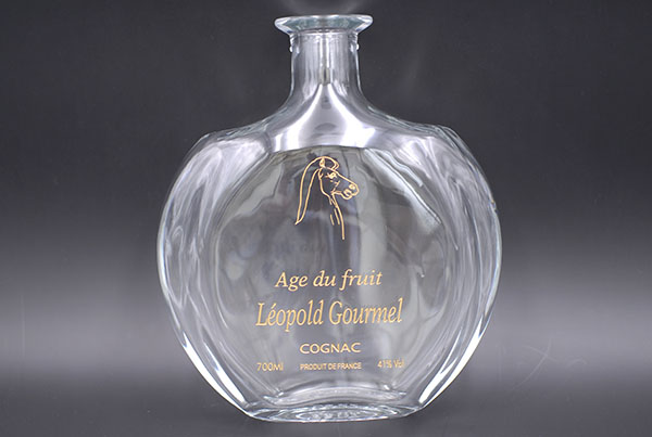 sablage peinture verre logo bouteille cognac gourmel
